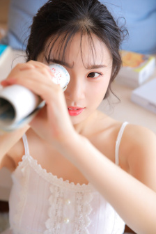 明星专题：李一情